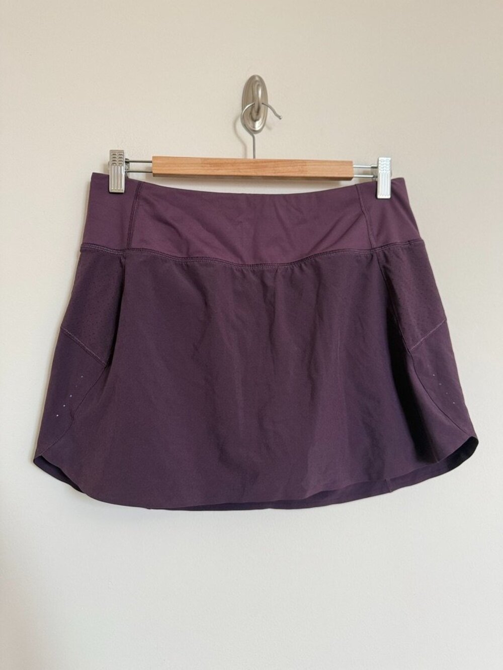 Athleta Run With It Purple Skort Medium Tennis Golf Running Athleisure Skirt - Picture 3 of 8